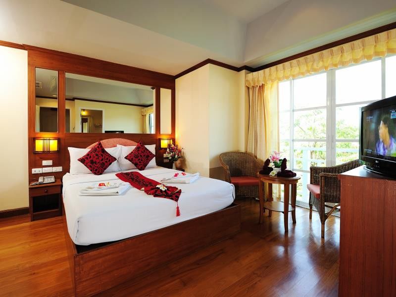 Chaba Kata Beach Hotel Exterior photo