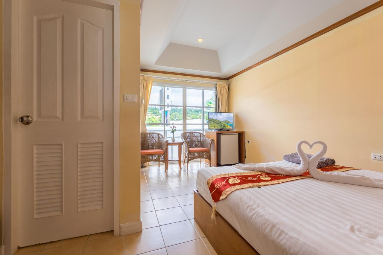 Chaba Kata Beach Hotel Room photo