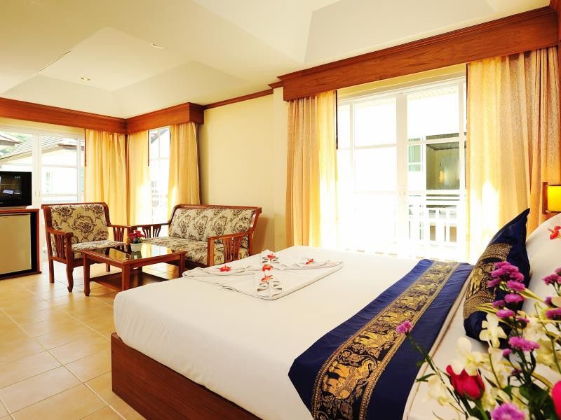 Chaba Kata Beach Hotel Exterior photo